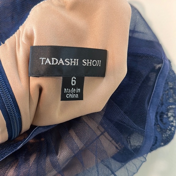 TADASHI SHOJI Illusion Lace Midi Dress - Picture 10 of 10